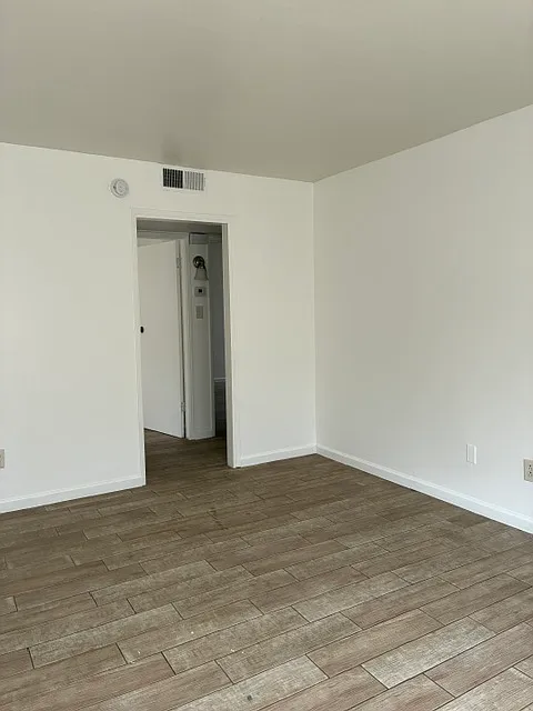 2 bed, 841 sqft, $1,400 — Photo 4
