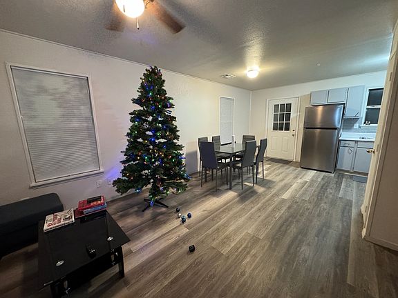 4th image of 129 Town Creek Way