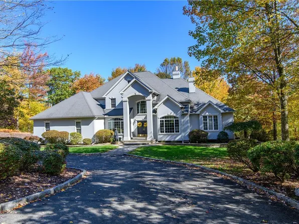 9 Quail Run, Lake Harmony, PA 18624