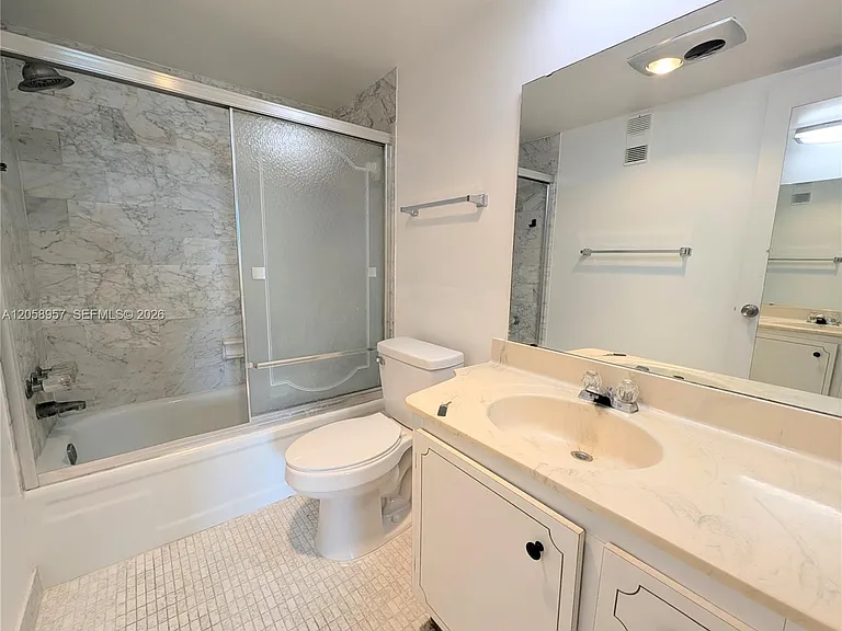 8900 Washington Blvd #505 — Photo 11