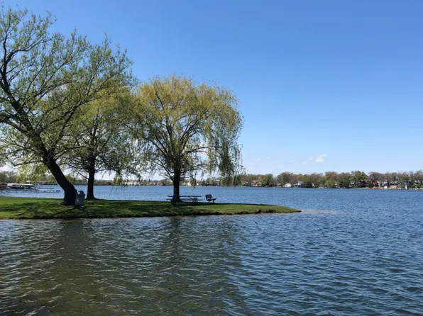 33323 N Us Highway 45, Grayslake, IL 60030