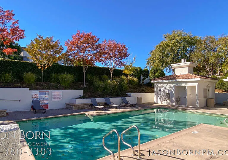 5482 Avignon Ct — Photo 11