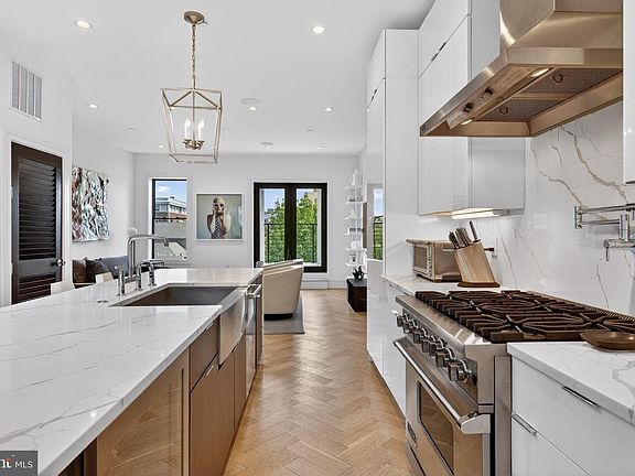 4th image of 1712 15th St NW #3