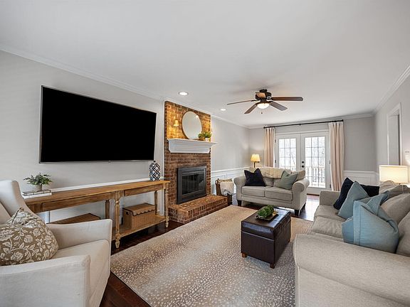 3rd image of 4116 Cary Oaks Dr