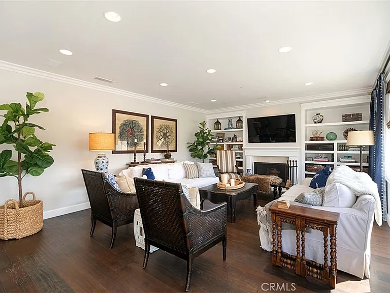 27 Via Monarca St — Photo 16