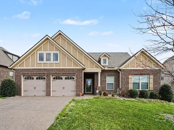 1004 Waterstone Dr, Lebanon, TN 37090