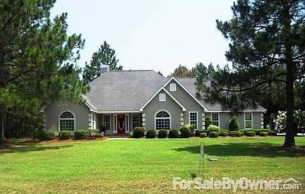 Front View
						:
						Beautiful home on quiet street ending in a cul-de-sac. 2 car garage and storage.