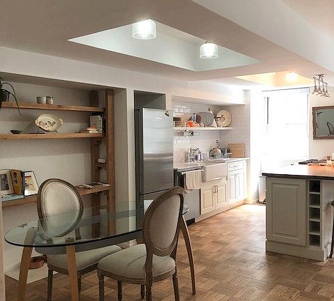 2nd image of 1381 Avenue Of The Amer #15G