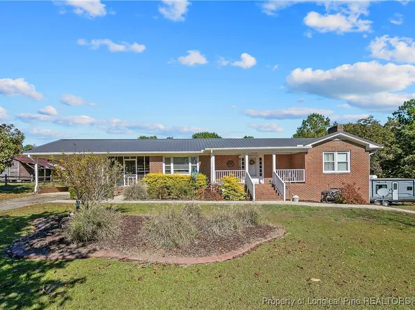 7666 Overhills Rd, Spring Lake, NC 28390
