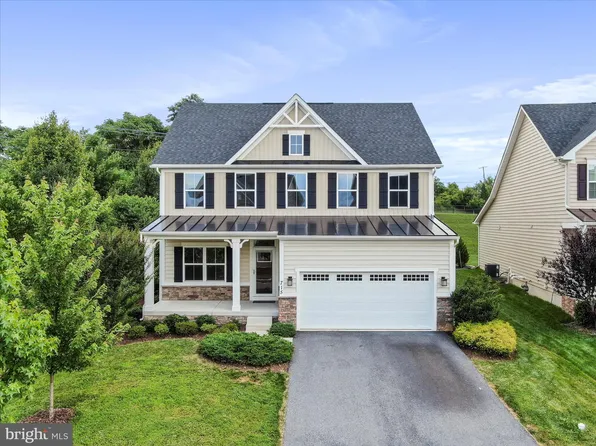 715 Canal Town St, Brunswick, MD 21716