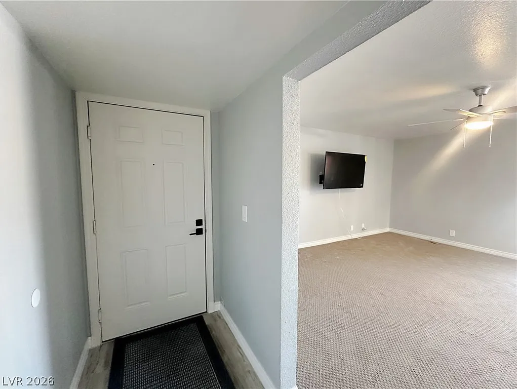 2 bed, 2.0 bath, 978 sqft, $1,490 — Photo 3