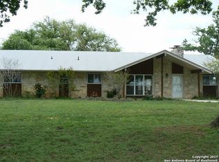 6594 County Road 401, Floresville, TX 78114