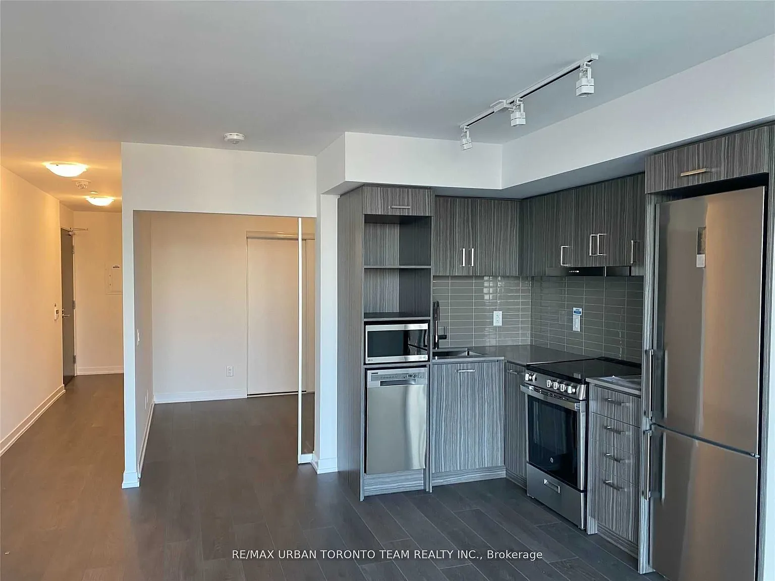 1 bed, $2,200 — Photo 3
