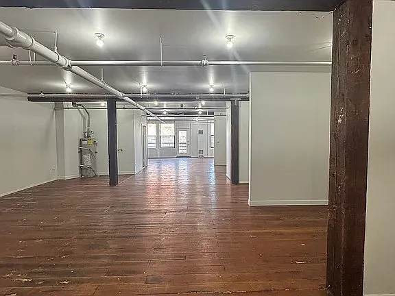 2889 Ford Street — Photo 3