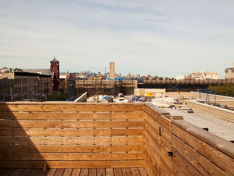 957 Kent Ave #3C — Photo 9
