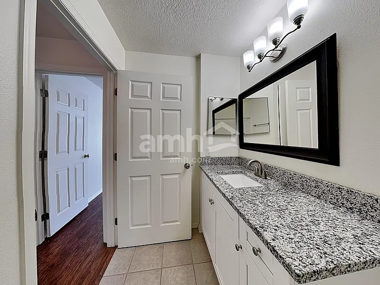 312 116th St E — Photo 16