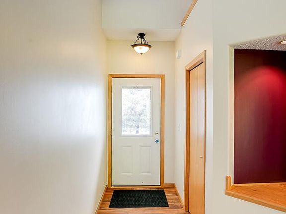 5th image of 181 Larpenteur Ave E APT D