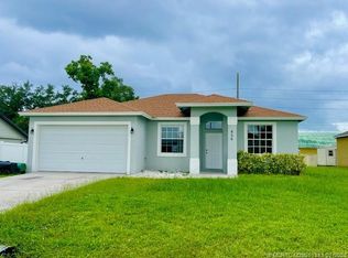 656 SE Chapman Ave, Port Saint Lucie, FL 34984