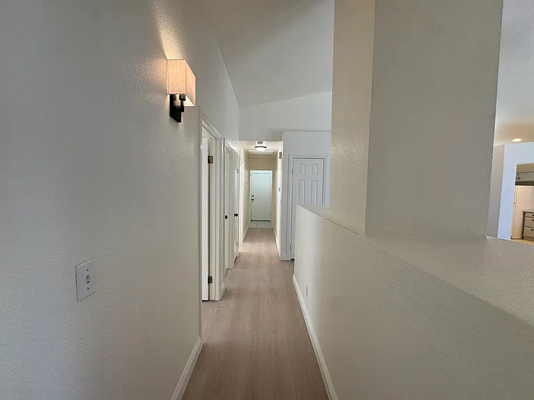 2304 E Decatur Ave — Photo 13