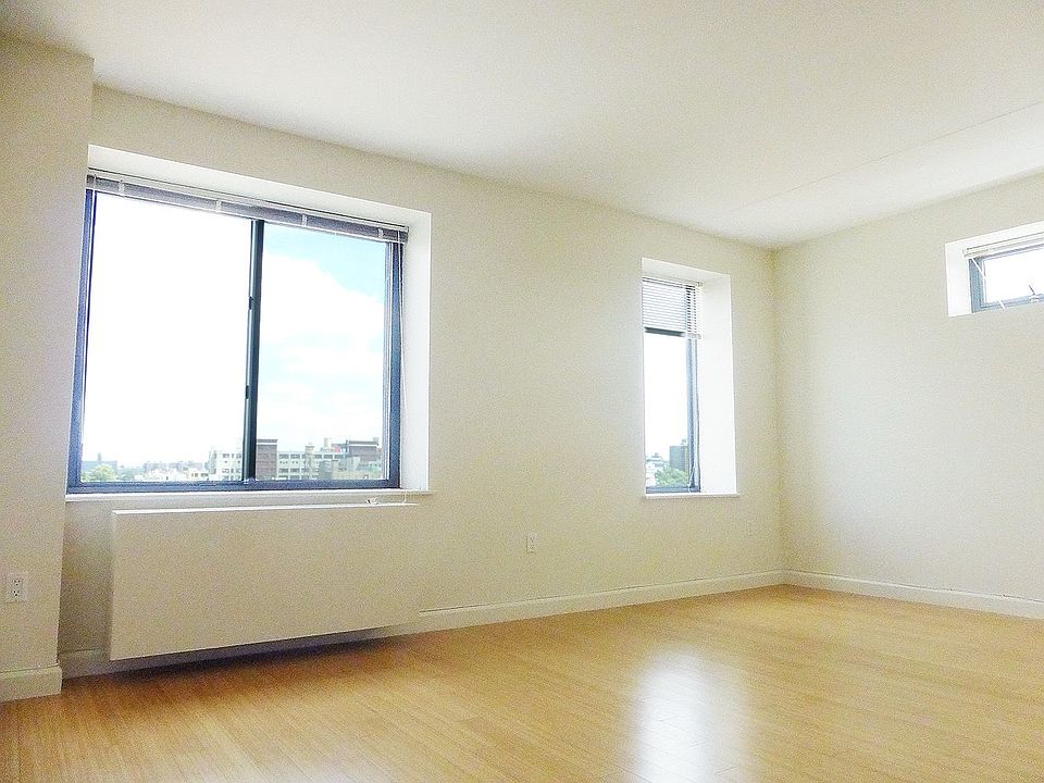 2nd image of 7 Clermont Ave APT 12J