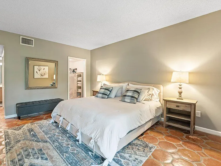 11863 Wimbledon Cir #406 — Photo 25