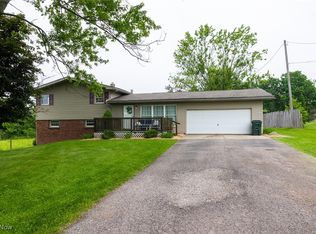 8610 Dover Rd, Apple Creek, OH 44606