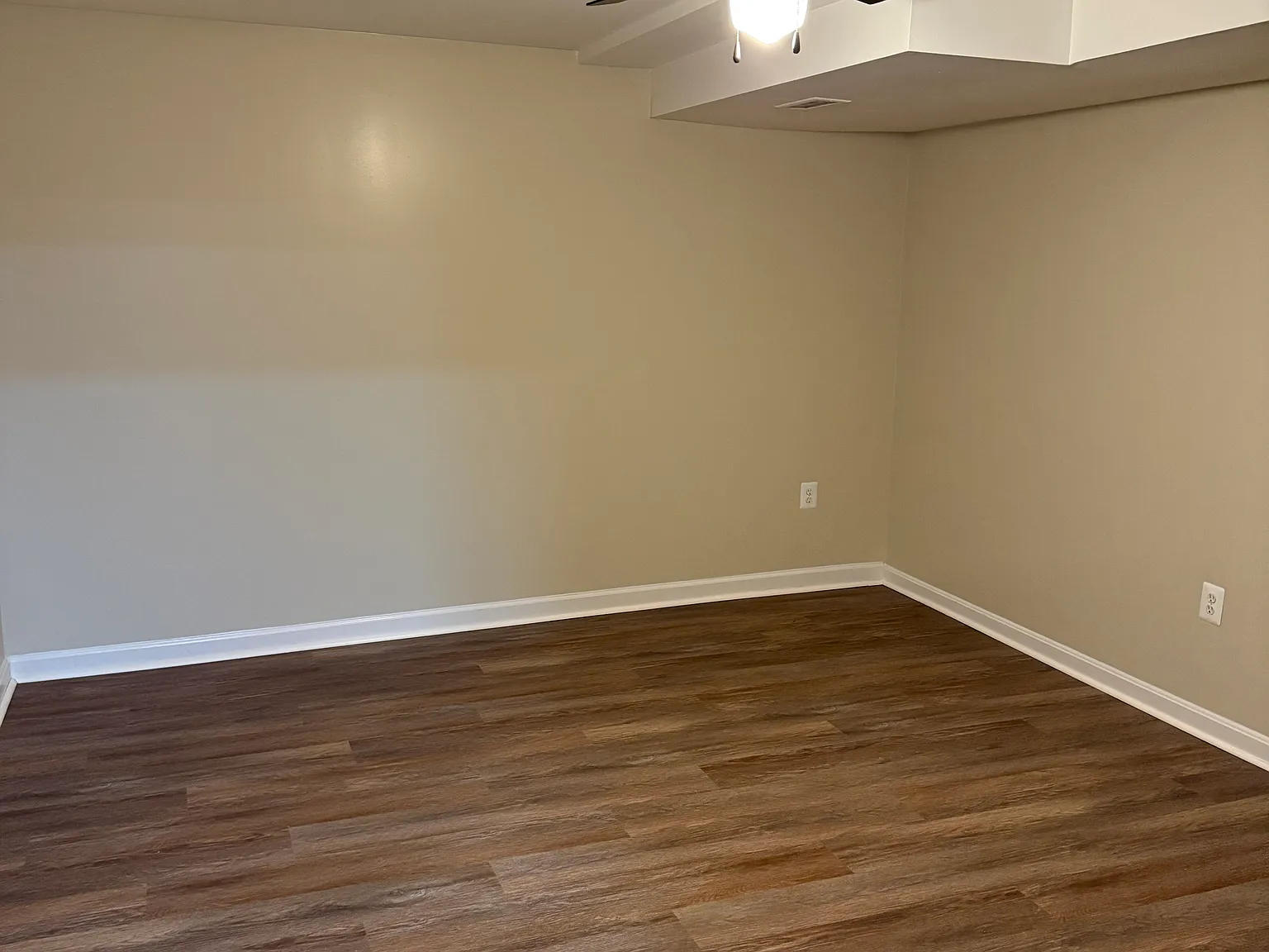 2 bed, 1000 sqft, $2,000 — Photo 4