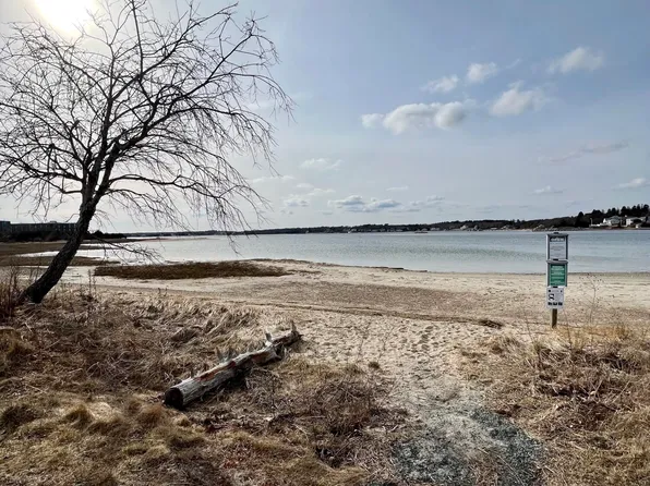 8 Tower Lane, Buzzards Bay, MA 02532