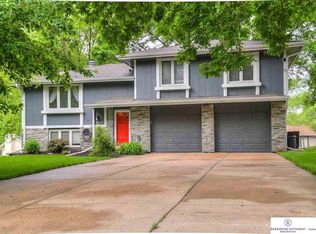 7387 Madison St, Ralston, NE 68127