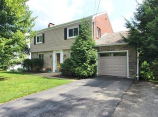 112 Conewanta Rd, Pittsburgh, PA 15241