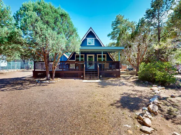 2111 Blue Jay Rd, Overgaard, AZ 85933