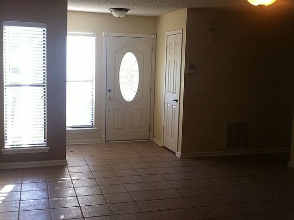 Living Room / Front Door
