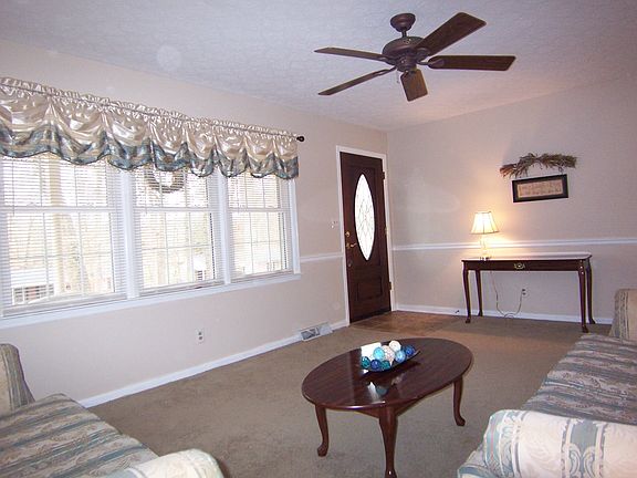 4th image of 1210 Woodhill Dr