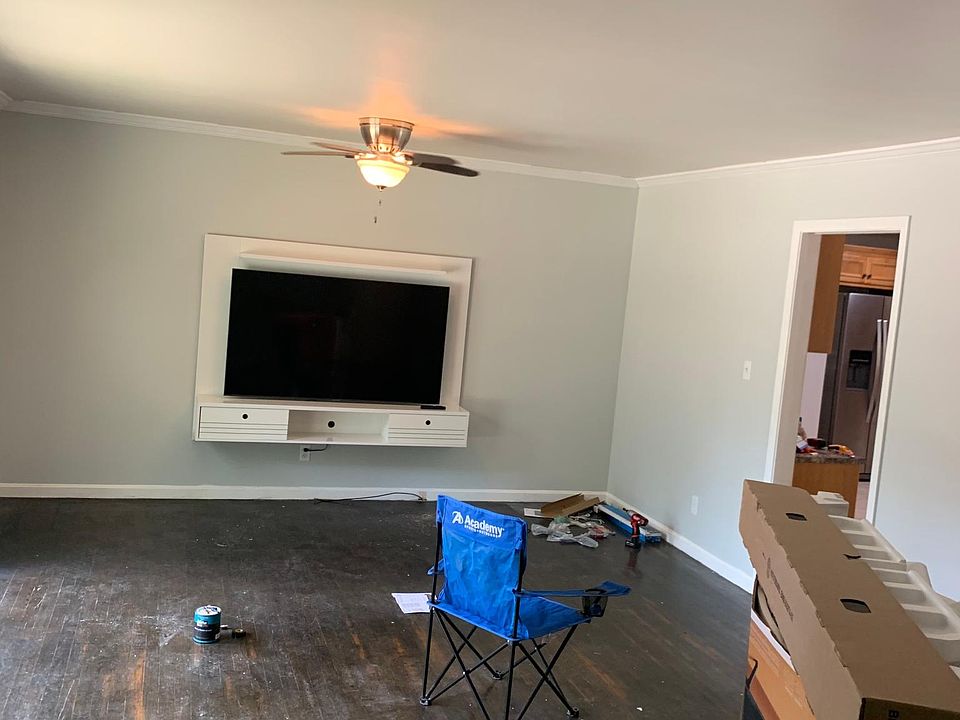 1st image of 3649 Mayfair Dr