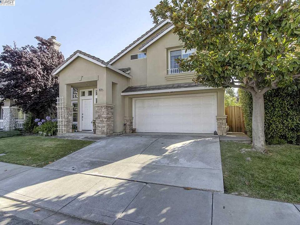 2nd image of 38754 Litchfield Cir
