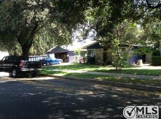 22300 Gifford St, Canoga Park, CA 91303