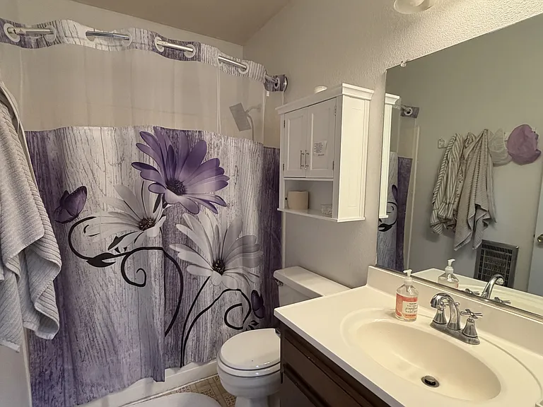 814 Carmen Dr #C — Photo 18