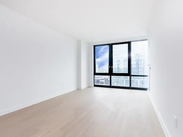 21 W End Ave, New York, NY