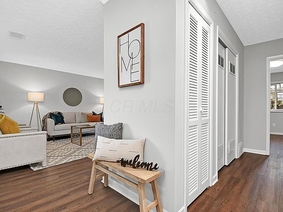 4th image of 265 Iroquois Park Pl