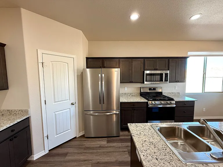 3611 Charleston Loop — Photo 11