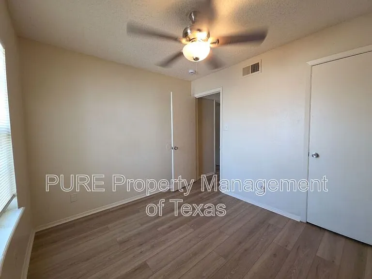 5808 Wellington Dr #3 — Photo 16