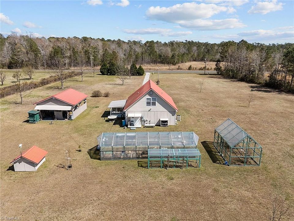 1st image of 828 Chair Factory Rd