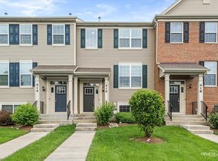 416 Shadow Ct, Oswego, IL 60543