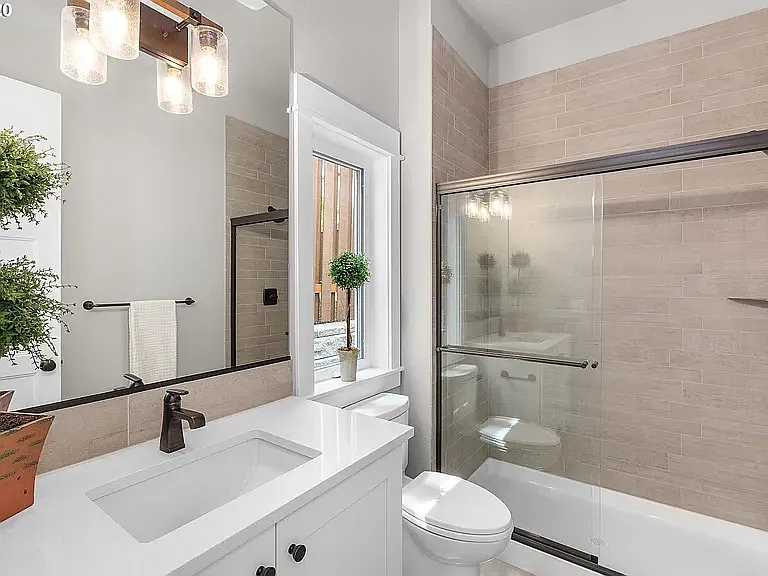 4447 NW Woodgate Ave — Photo 5