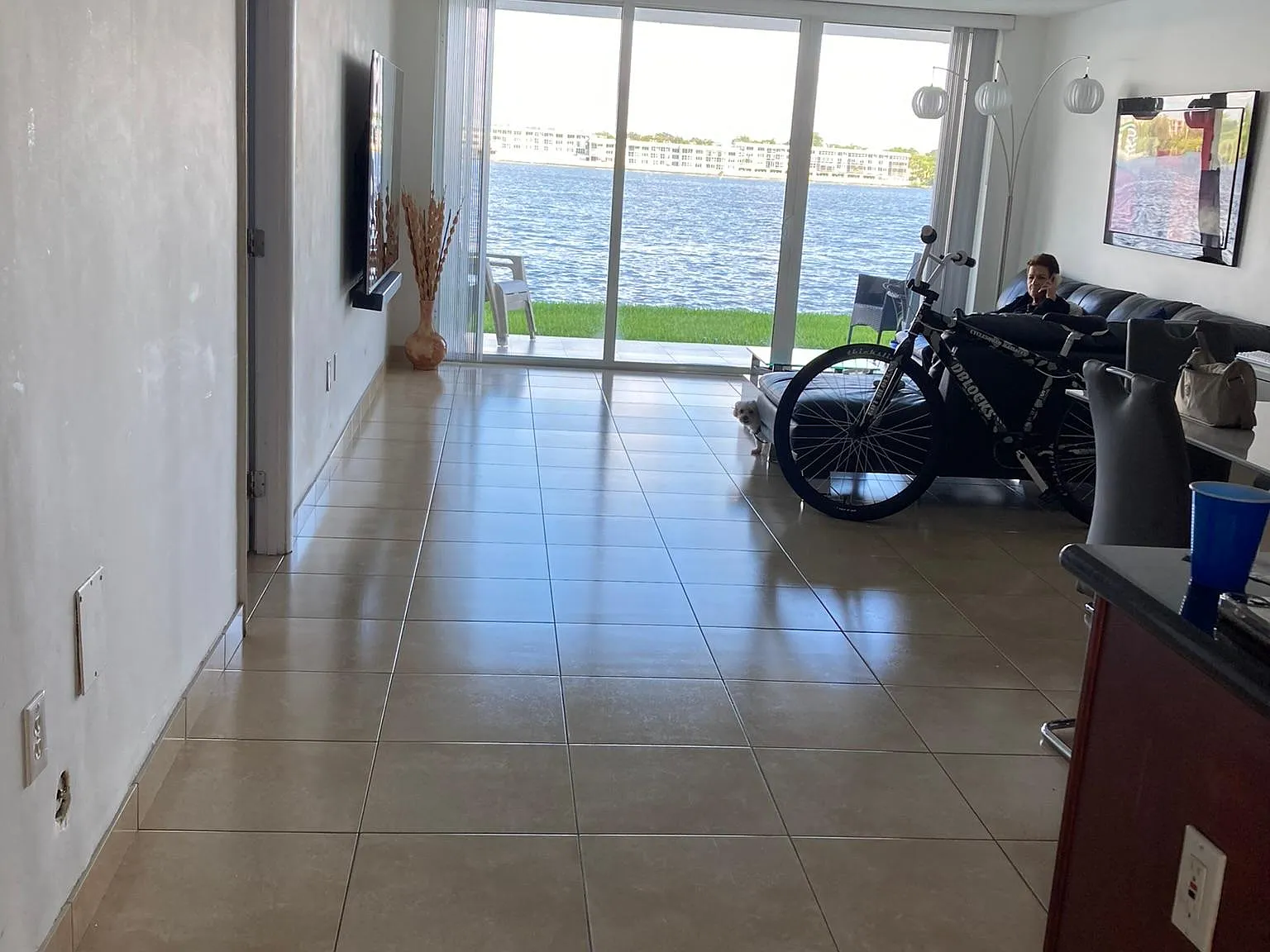 Miami Gardens Dr, Miami — Photo 2