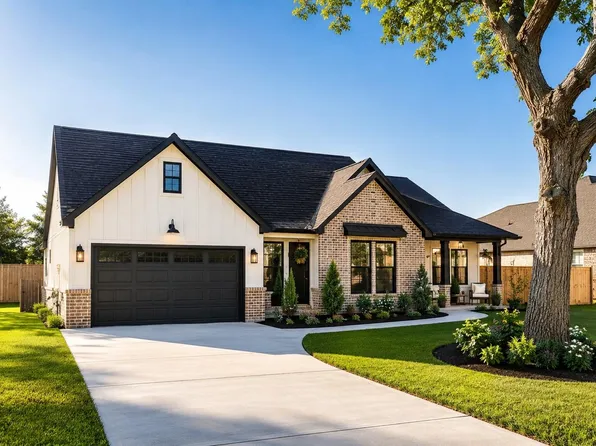 443 Wellshire Dr, West Columbia, TX 77486