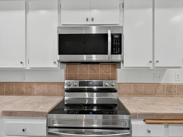 5937 Armaga Spring Rd #N — Photo 14