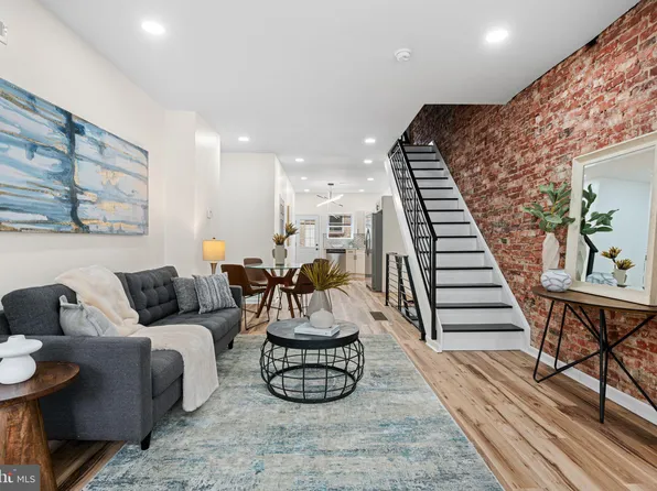 2114 S Woodstock St, Philadelphia, PA 19145