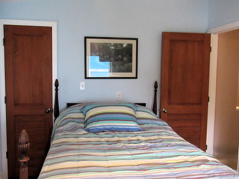 132 Saint John Ave — Photo 16