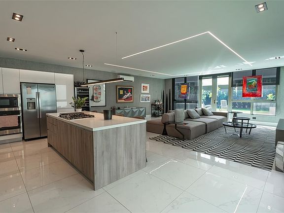 2nd image of 68 Riviera Vlg